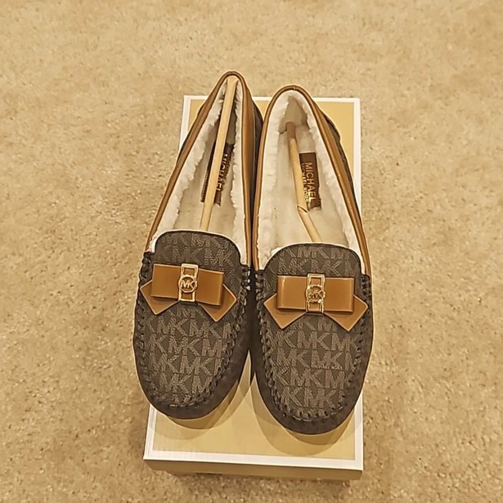 Michael Kors (Erica slippers) Brown mk print, size 8 women